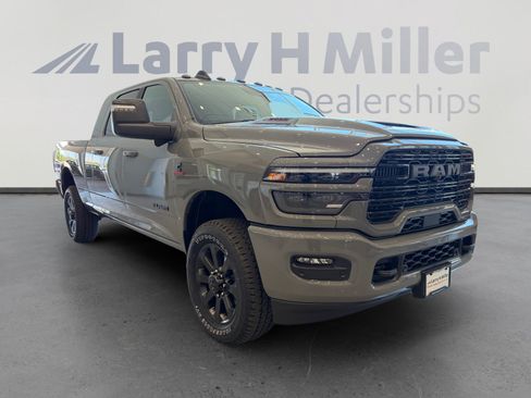 New 2026 RAM 2500 Laramie w/ Night Edition AWD/4WD image 7