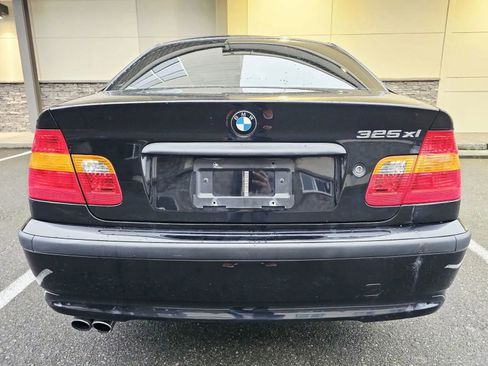 Used 2002 BMW 325xi Sedan AWD/4WD image 4