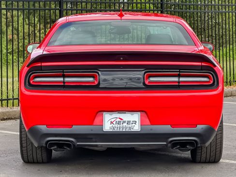 Used 2022 Dodge Challenger SRT Hellcat w/ Plus Package RWD image 4