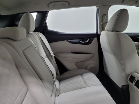 Used 2018 Nissan Rogue Sport SV image 19