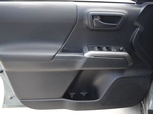 Used 2022 Toyota Tacoma SR5 w/ Trail Edition AWD/4WD image 13