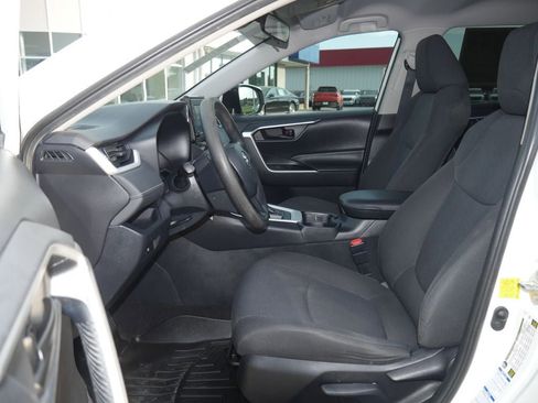 Used 2019 Toyota RAV4 LE w/ All Weather Liner Package AWD/4WD image 29