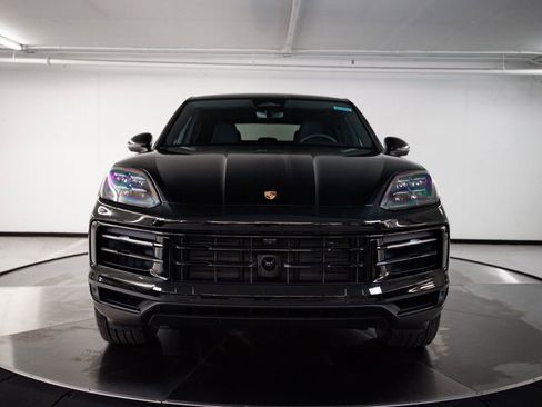 New 2026 Porsche Cayenne Coupe AWD/4WD image 10
