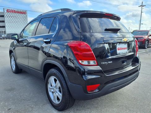 Used 2019 Chevrolet Trax LT w/ LT Convenience Package image 3