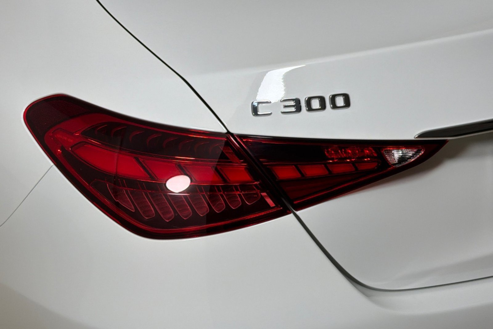 Used 2024 Mercedes-Benz C 300 Sedan image 25