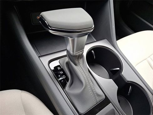 Used 2025 Hyundai Sonata SE image 12