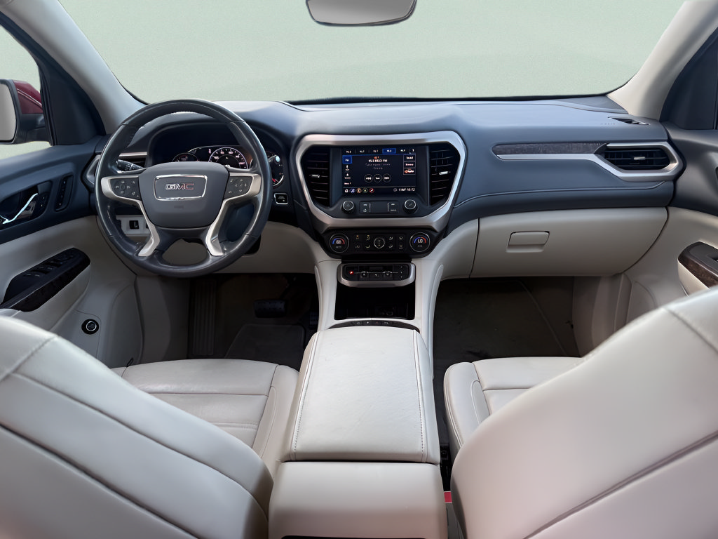 Used 2020 GMC Acadia Denali w/ Technology Package FWD image 16