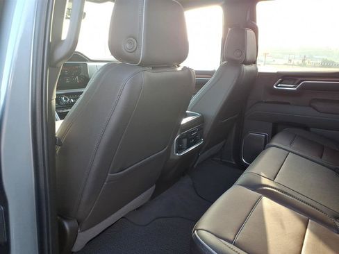 Used 2025 GMC Sierra 1500 Denali AWD/4WD image 10