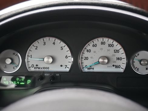 Used 2003 Ford Thunderbird RWD image 17