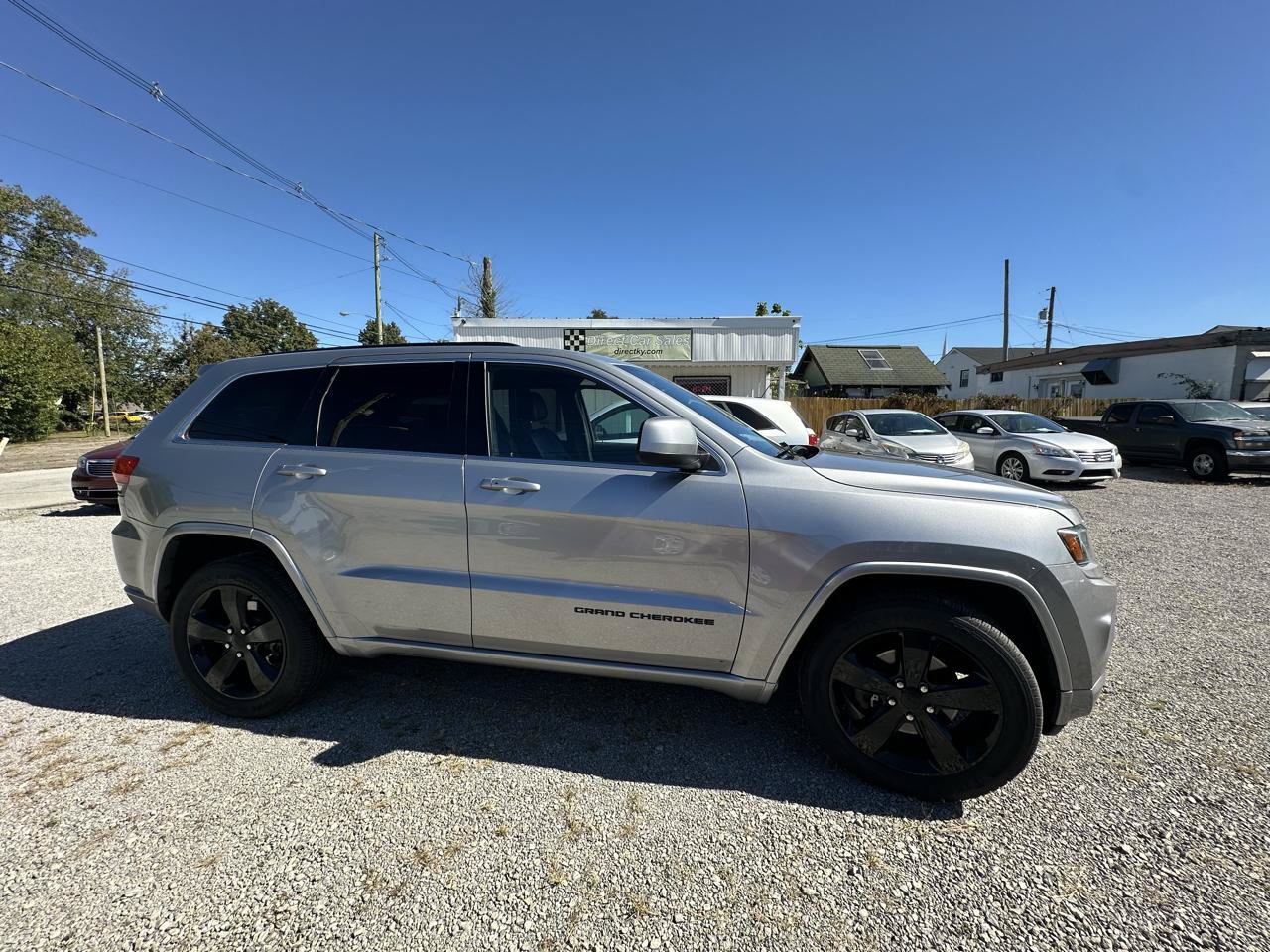 Used 2015 Jeep Grand Cherokee Altitude AWD/4WD image 8