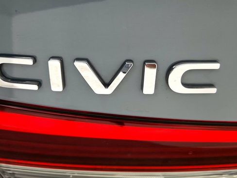 Used 2023 Honda Civic Sport image 13