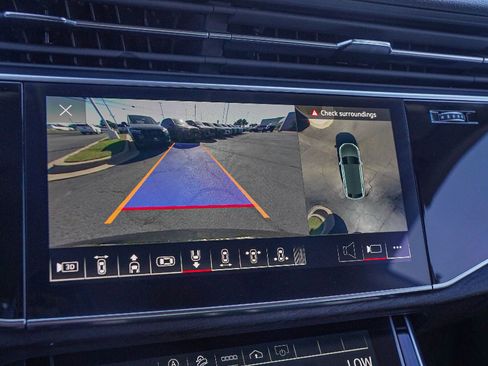 Used 2022 Audi Q8 Premium Plus w/ Premium Plus Package image 14