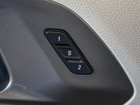 Used 2022 Chrysler Pacifica Touring-L FWD image 27