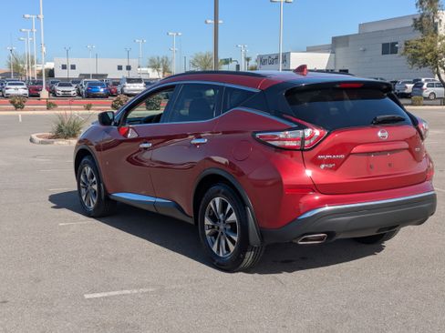 Used 2017 Nissan Murano SV image 3