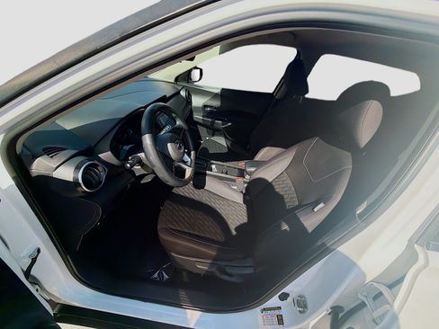 Used 2021 Nissan Kicks SV FWD image 18
