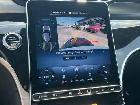 Used 2024 Mercedes-Benz GLC 300 4MATIC image 23