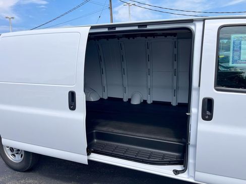 Used 2024 GMC Savana 2500 Work Van image 10