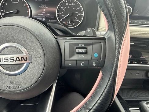 Used 2021 Nissan Rogue SV w/ Premium Package FWD image 30