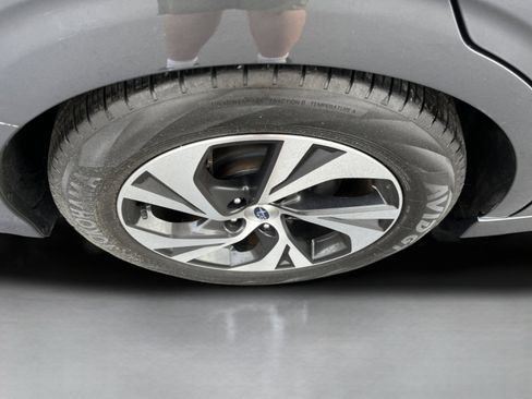 Used 2023 Subaru Legacy Premium image 9