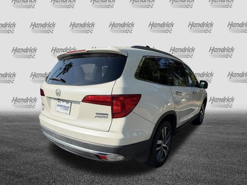 Used 2017 Honda Pilot Touring image 9