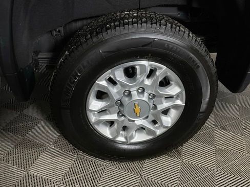 Used 2025 Chevrolet Silverado 2500 LTZ w/ LTZ Convenience Package image 45