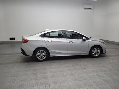 Used 2018 Chevrolet Cruze LT w/ Convenience Package image 10