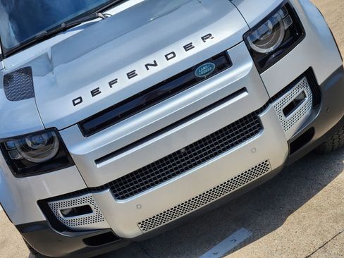Used 2020 Land Rover Defender 110 First Edition AWD/4WD image 14