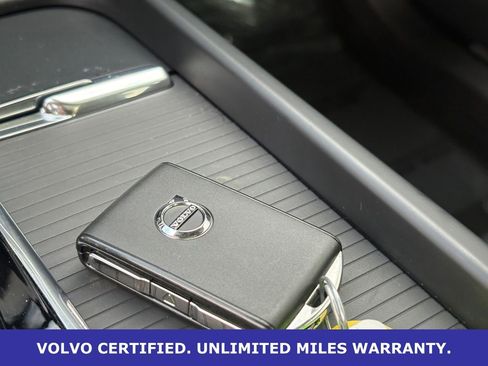Certified 2025 Volvo XC60 B5 Core AWD/4WD image 39