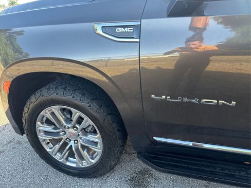 Used 2021 GMC Yukon SLT RWD image 21