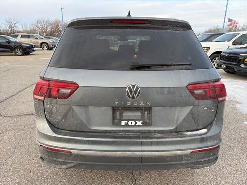 Used 2023 Volkswagen Tiguan SE image 5