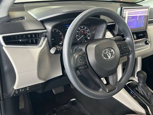 Used 2024 Toyota Corolla Cross L FWD image 17