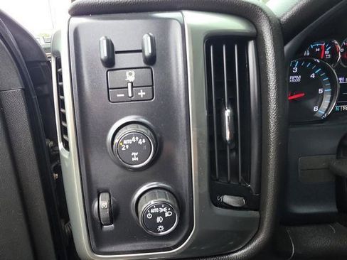 Used 2018 Chevrolet Silverado 1500 LT w/ All Star Edition image 11