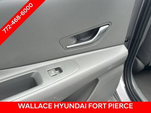 Used 2024 Hyundai Elantra SEL FWD image 13