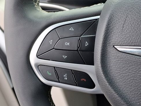 Used 2024 Chrysler Voyager LX image 21