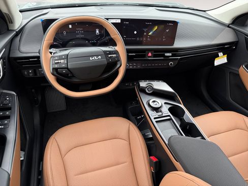 New 2025 Kia EV6 Wind image 15