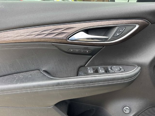 Used 2023 Buick Envision Avenir FWD image 20