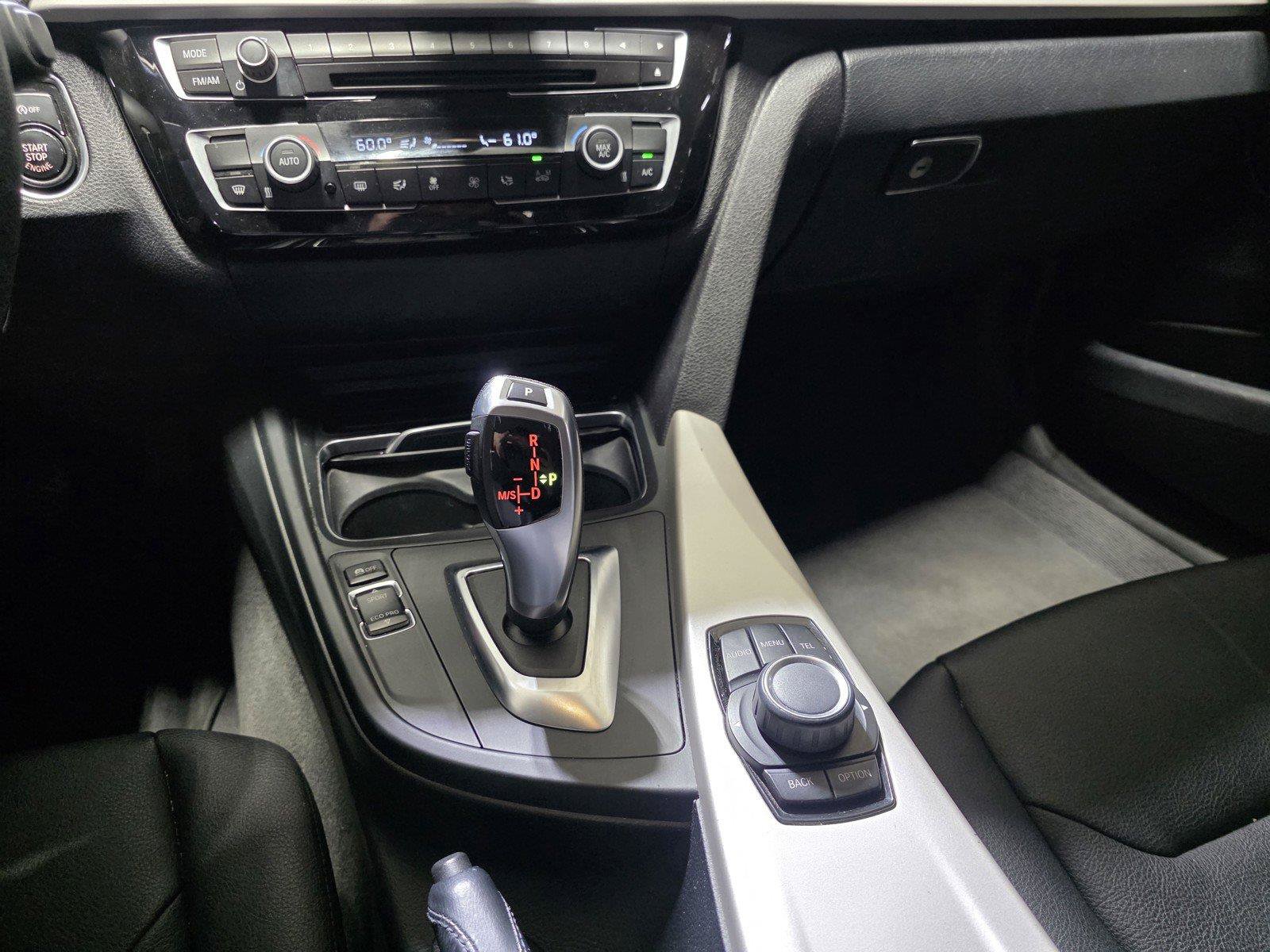 Used 2016 BMW 320i Sedan RWD image 17