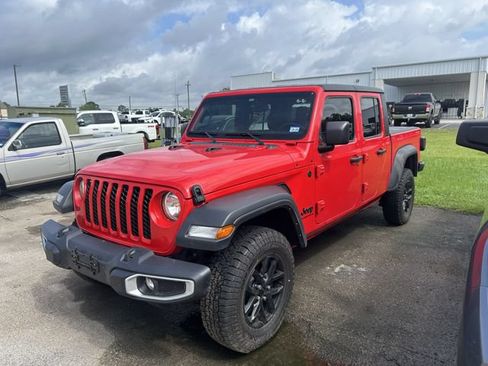 Used 2023 Jeep Gladiator Sport AWD/4WD image 3
