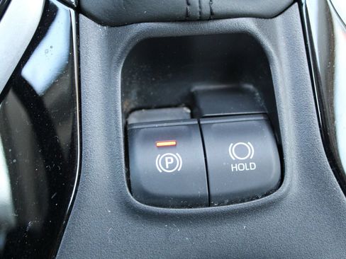 Used 2022 Toyota Corolla LE FWD image 24