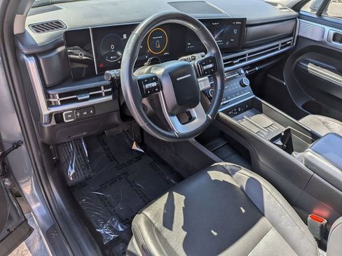 Used 2025 Hyundai Santa Fe Limited image 14