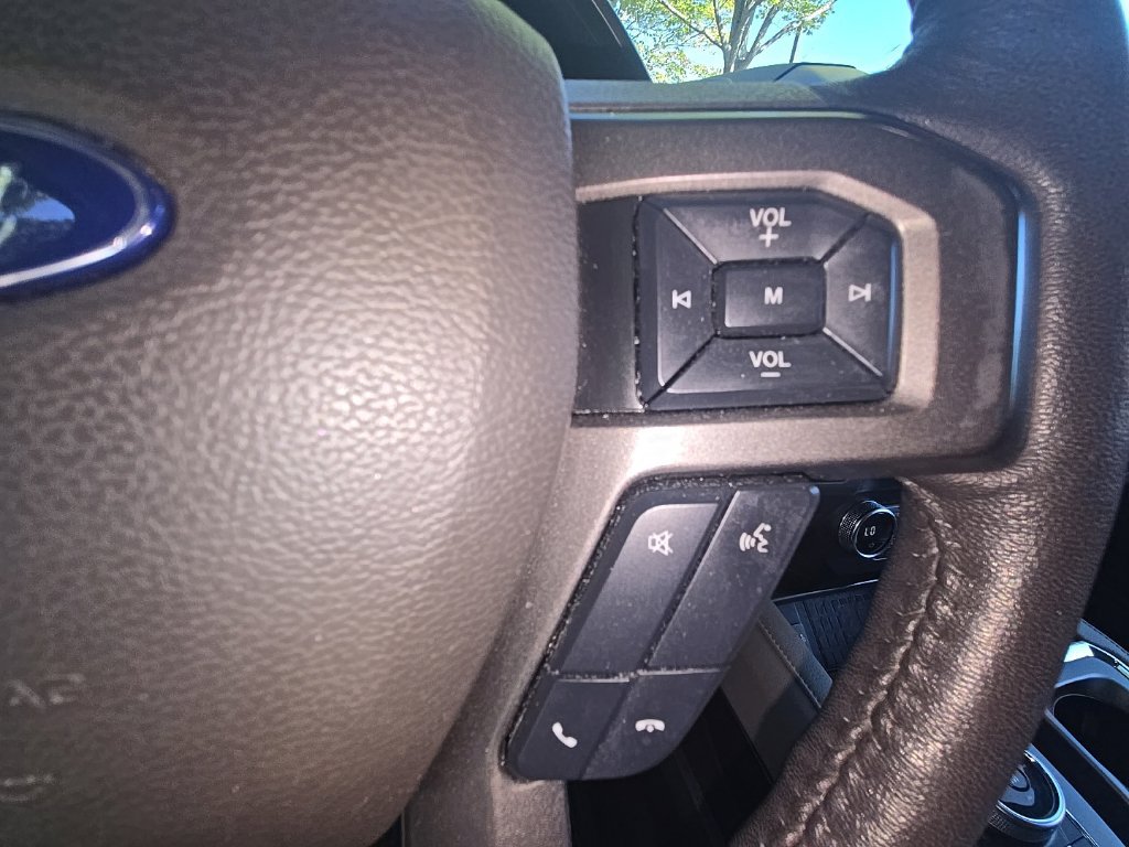 Used 2019 Ford Expedition XLT w/ Equipment Group 202A AWD/4WD image 23