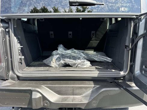 Used 2024 Ford Bronco Outer Banks AWD/4WD image 13