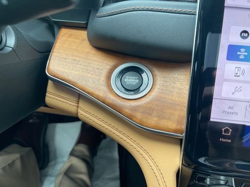 Used 2023 Jeep Grand Cherokee L Summit image 29