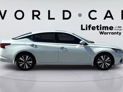 Used 2020 Nissan Altima 2.5 SV image 15