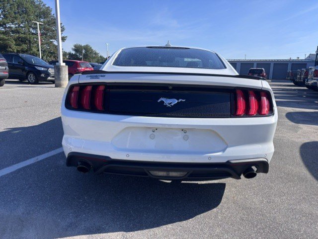 Used 2022 Ford Mustang Premium RWD image 4