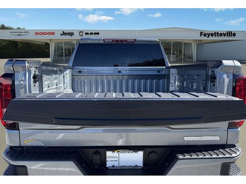 Used 2025 GMC Sierra 1500 Elevation image 10