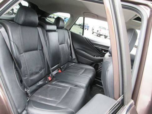Used 2022 Subaru Outback Limited AWD/4WD image 23