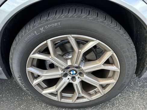 Used 2025 BMW X7 xDrive40i AWD/4WD image 6
