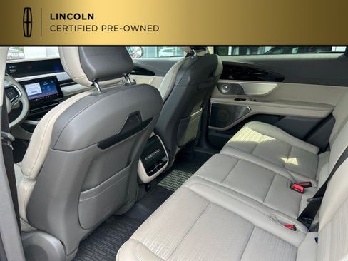 Certified 2024 Lincoln Nautilus Reserve w/ Equipment Group 203A AWD/4WD image 4