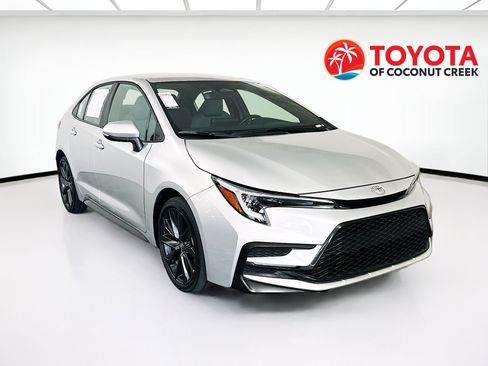Used 2025 Toyota Corolla SE FWD image 1
